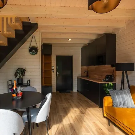 Po Prostu Piekna! Nad Jeziorem Feriehus